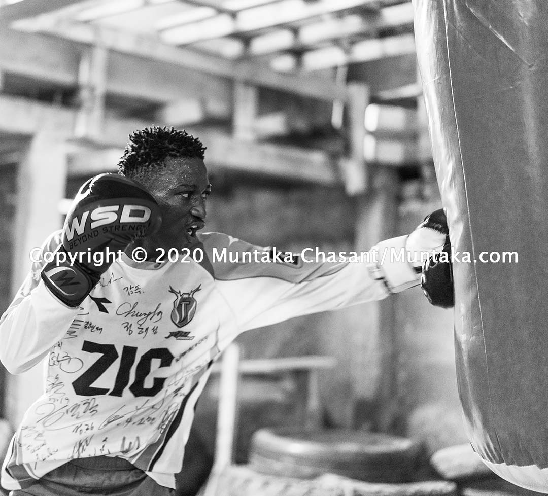 Amateur Ghanaian boxer trains at the Charles Quartey Boxing Foundation in Accra, Ghana. Copyright © 2020 Muntaka Chasant