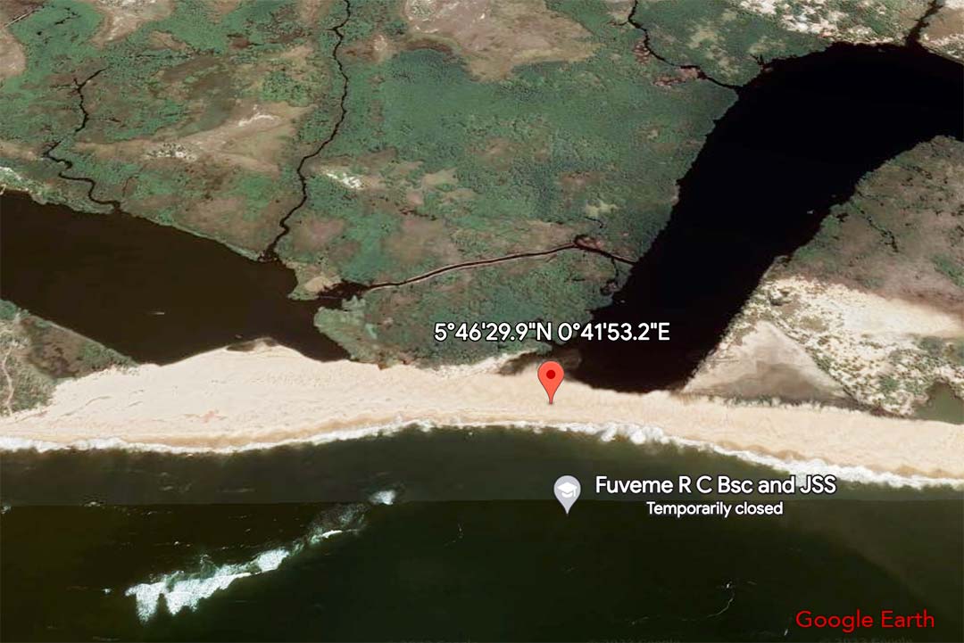 A Google Earth illustration of sandbar blockage between Anyanui and Ada Foah, Ghana. © Google